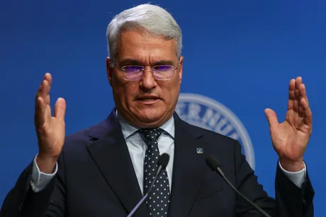 Dragoș Pîslaru discută despre negocierile guvernamentale și condițiile PSD.