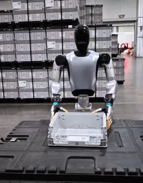 Robot industrial Xiaomi în acțiune, pregătit pentru montaj.