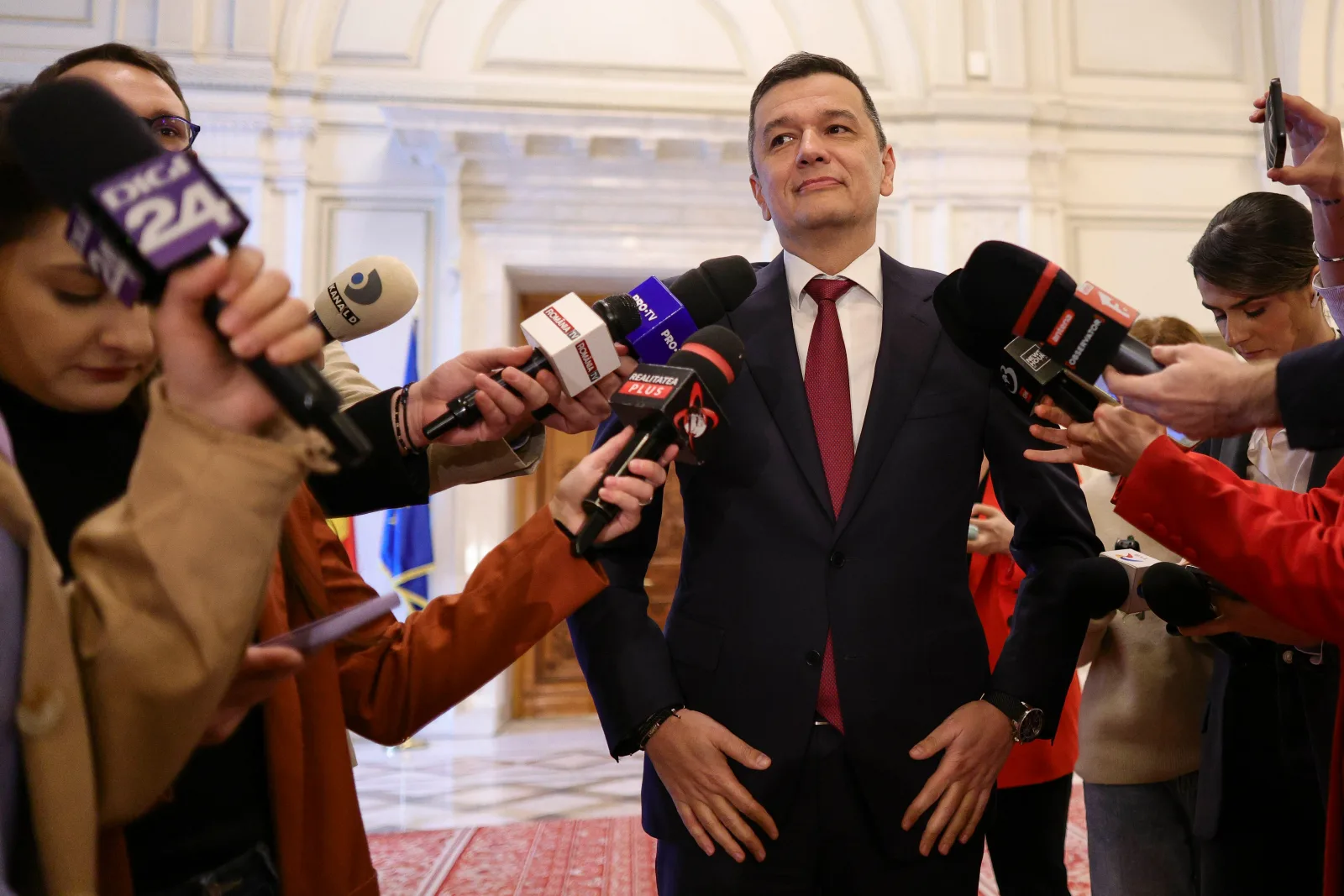 Sorin Grindeanu discută despre legile PNRR și criza economică din România.