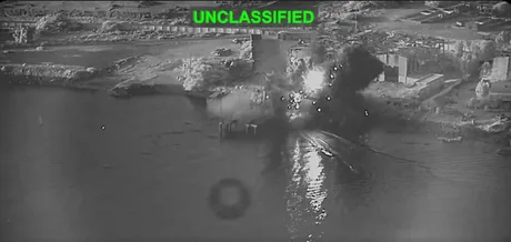 Atacuri militare în Strâmtoarea Hormuz afectează prețul petrolului Brent.