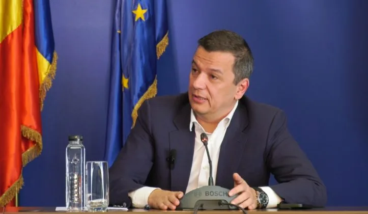 Sorin Grindeanu discutând despre finanțarea proiectelor de infrastructură în Parlament.
