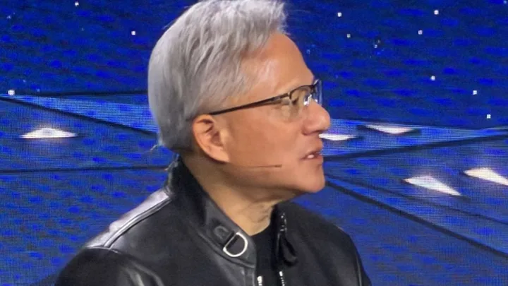 Jensen Huang discută despre tehnologia Nvidia și provocările exporturilor de cipuri.