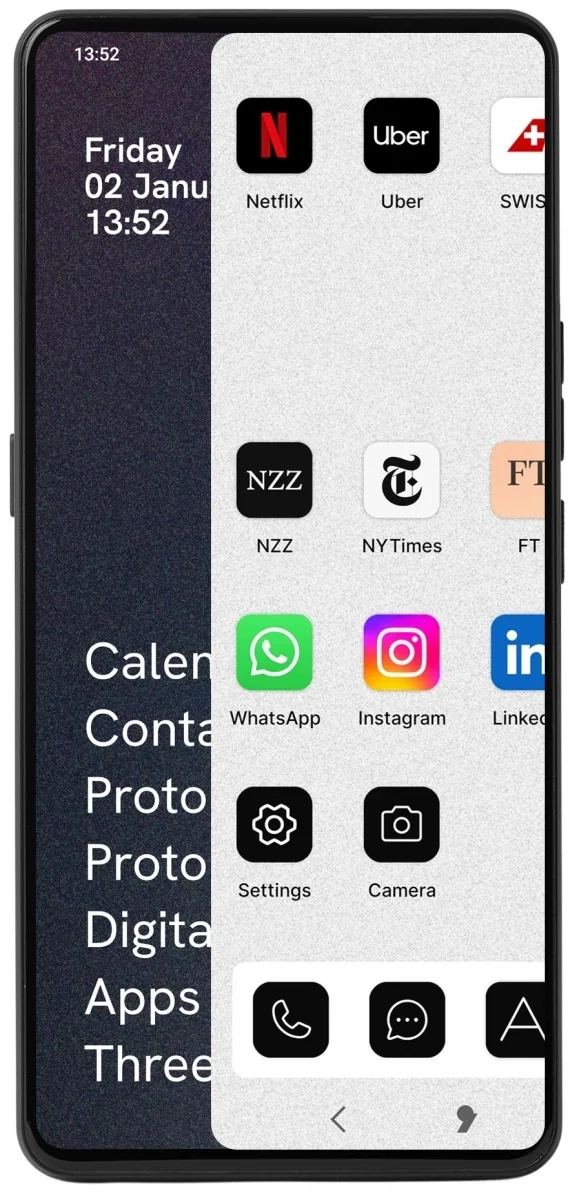 Ecranul smartphone-ului MC03 cu aplicații diverse și oră afișată.