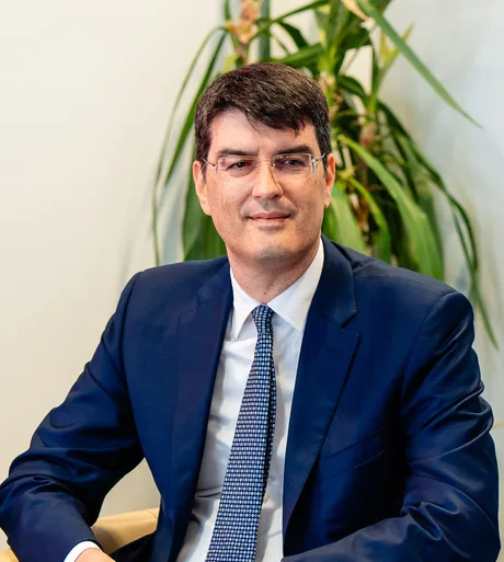 Alessio Cioni a demisionat din funcția de CEO al băncii, iar Jola Dima preia atribuțiile interimar.