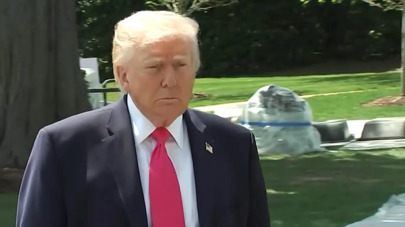 Donald Trump discutând despre negocierile nucleare cu Iranul.