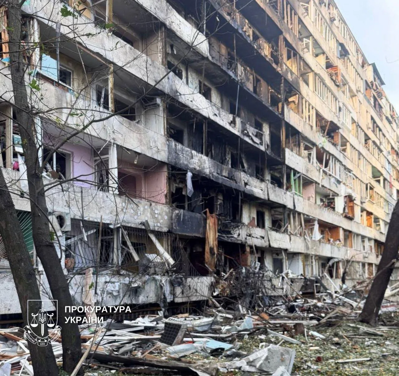 Clădiri distruse în urma atacurilor rusești asupra Ucrainei.