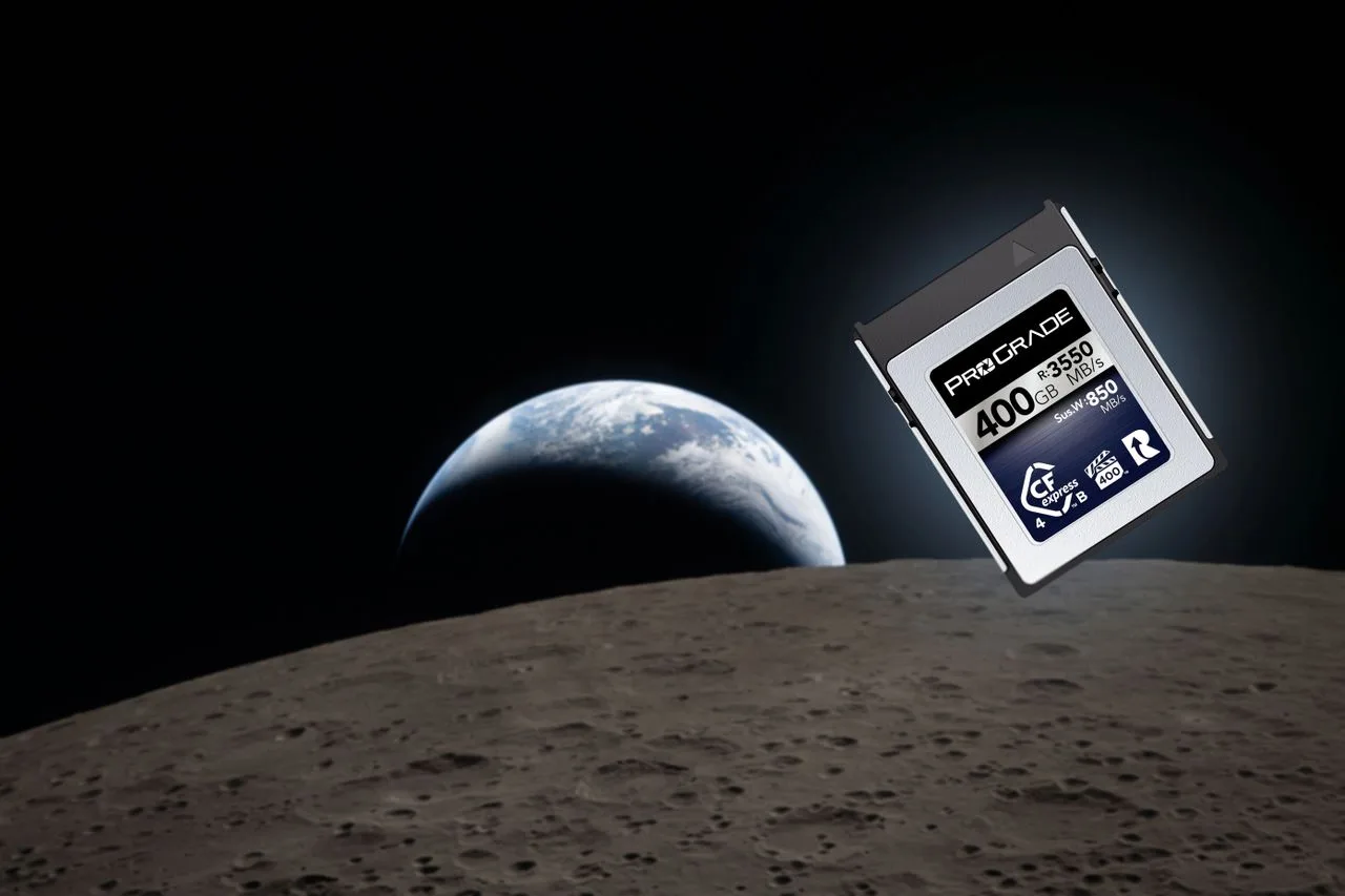 Card de memorie utilizat în misiunea Artemis II pentru captarea imaginilor Pământului.