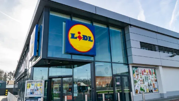 Magazin Lidl cu oferte la aparate de aer condiționat în perioada caniculei.