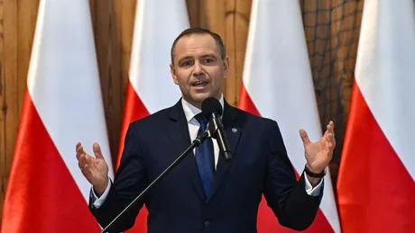 Un politician polonez vorbește despre impozitul pe profiturile companiilor petroliere.