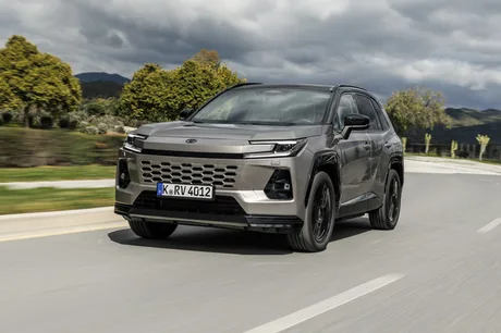 Toyota oferă șoferilor Uber acces la mașini noi și rulate în Europa.