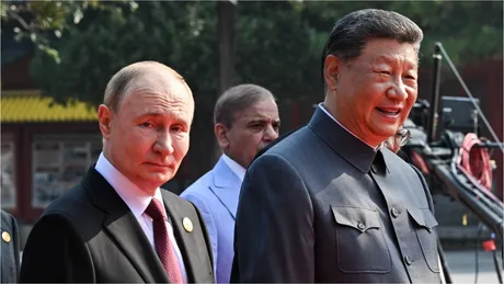Rusia și China discută despre strategii energetice și influența pe piața petrolului.