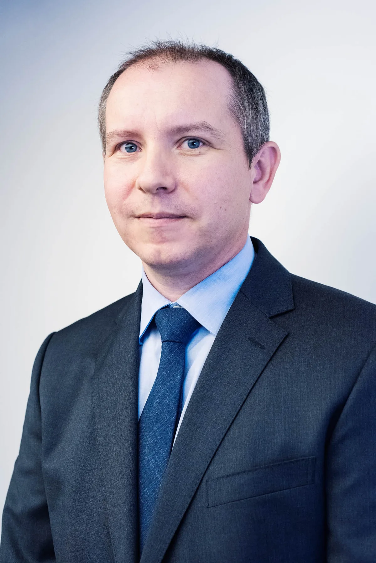Serghei Bulgac, CEO Digi Communications, discutând despre acțiuni gratuite.