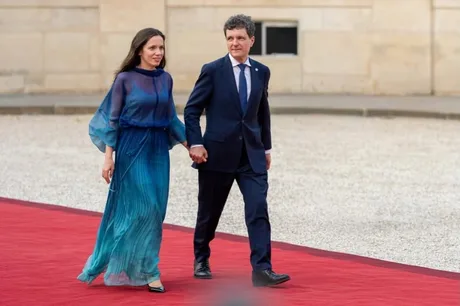 Csoma Botond comentează despre candidatul la prezidențiale, subliniind lipsa avantajului electoral.