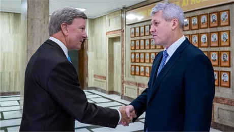 Cătălin Predoiu și Mike Rogers discută despre securitate și investiții în România.