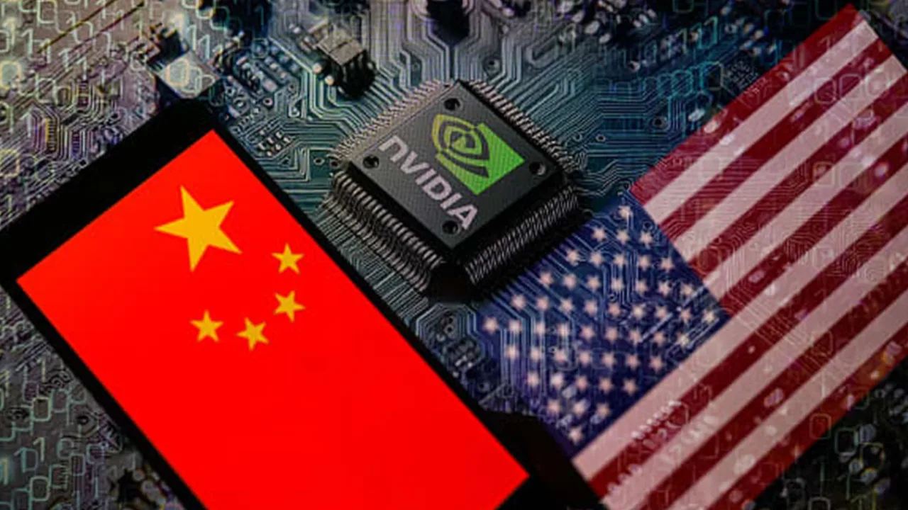 Simboluri ale Chinei și Statelor Unite pe un circuit electronic