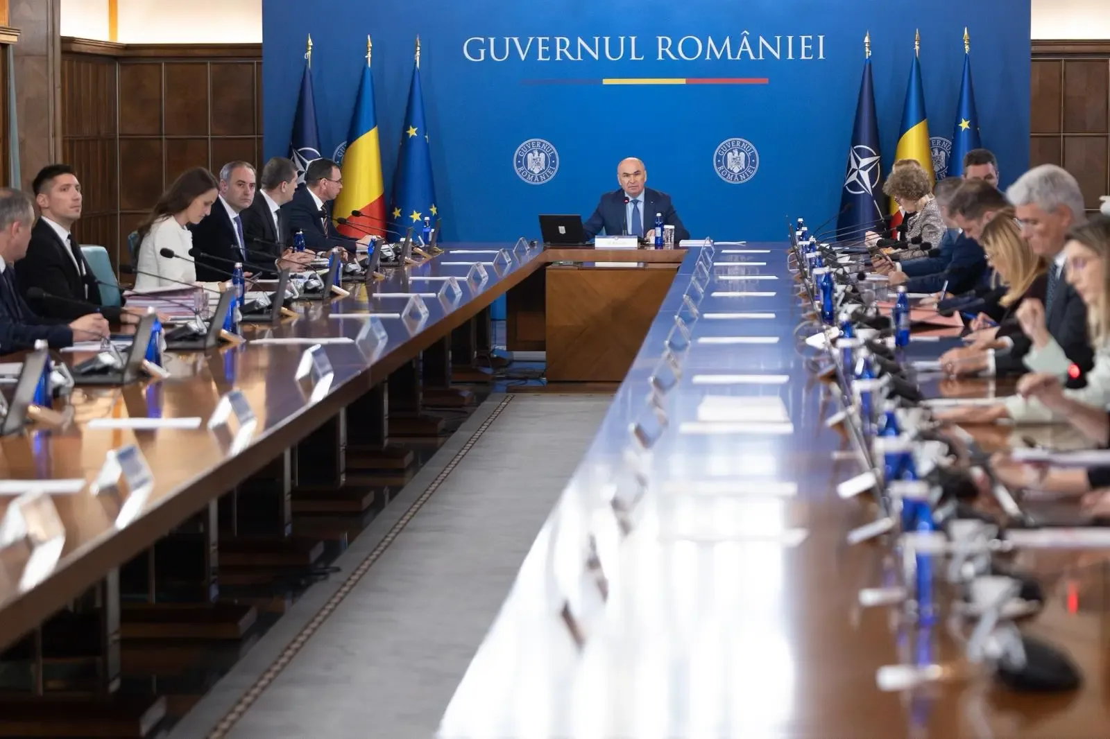 Reuniune a guvernului român pentru discutarea măsurilor energetice.