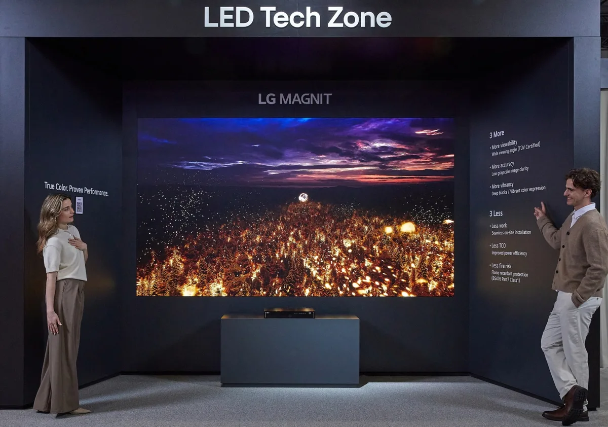 Tehnologia LG Magnit, prezentată în zona dedicată LED-urilor.