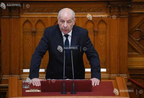 Premierul Ungariei discută despre amendamentele constituționale în Parlament.