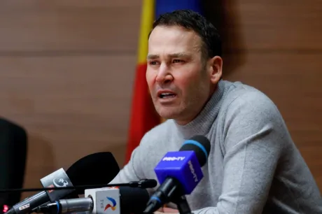 Robert Negoiță discută despre parteneriatul PSD cu Nicușor Dan în cadrul unei conferințe de presă.