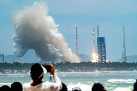 Rachetă lansată de China Academy of Launch Vehicle Technology în spațiu.