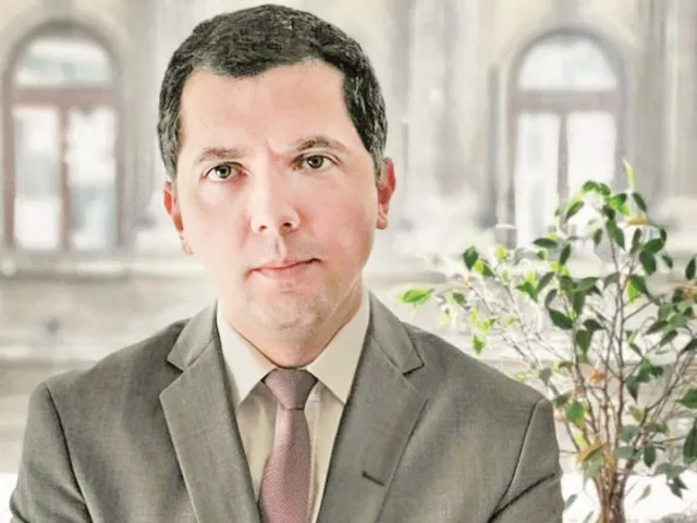 Valentin Tătaru discută despre impactul retrogradării ratingului României.