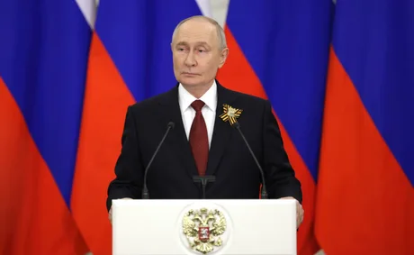 Vladimir Putin vorbește despre relațiile Rusiei cu Europa și cheltuielile bugetare.