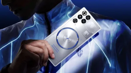 Smartphone-ul Redmagic 11s Pro, ideal pentru gaming, cu specificații avansate.