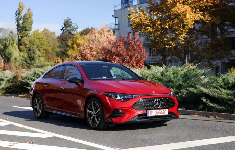Noua Clasa S 2026, cu design modern și tehnologii avansate, prezentată în București.