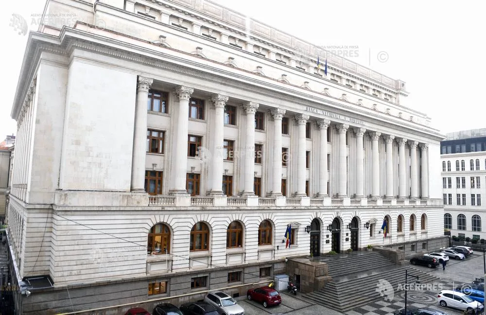 Clădirea BNR, simbol al sistemului bancar românesc, în contextul creșterii creditelor neperformante.
