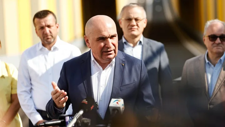 Ilie Bolojan discutând despre demisiile din administrație.