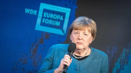 Angela Merkel susține un discurs la un eveniment important în România.