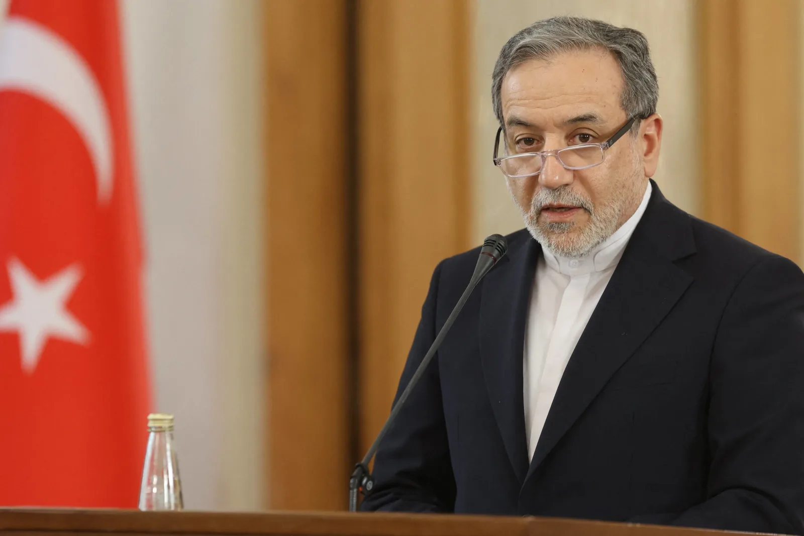 Oficial iranian discutând despre armistițiul cu SUA și navigația în Strâmtoarea Hormuz.