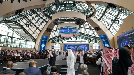 Evenimentul Future Investment Initiative amânat din cauza atacurilor Houthi asupra Arabiei Saudite.