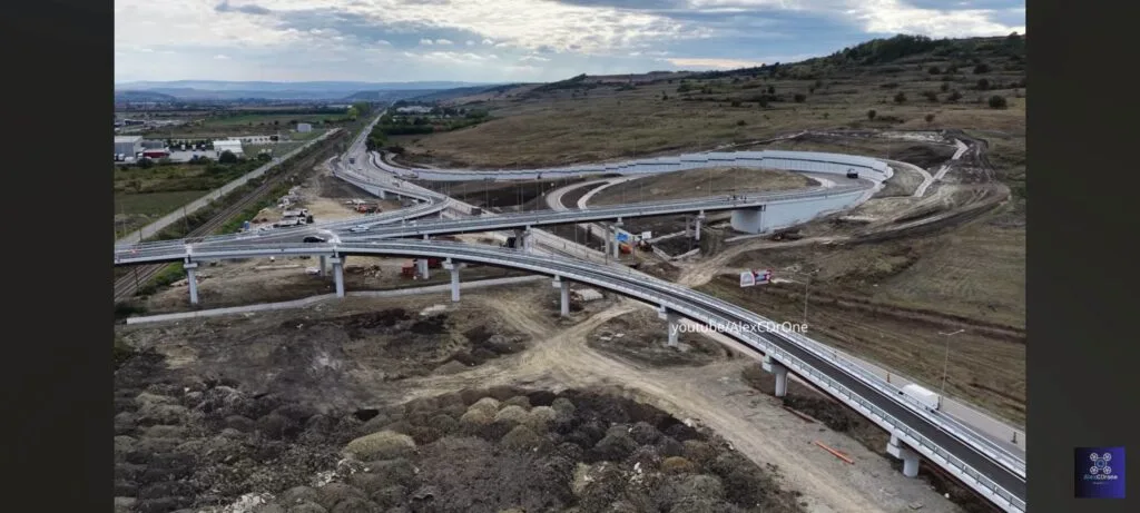 Pasajul de la Jucu rămâne închis, afectând traficul din zonă.