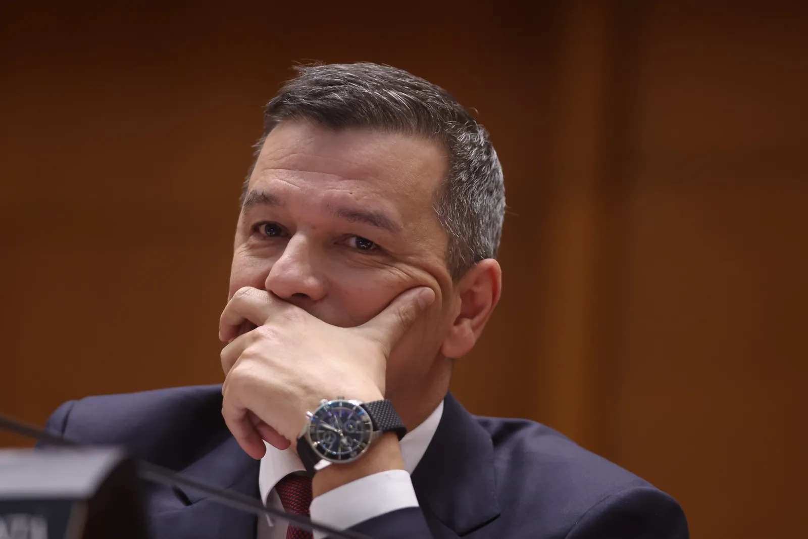Sorin Grindeanu discută despre securitatea energetică a României în contextul crizei energetice.
