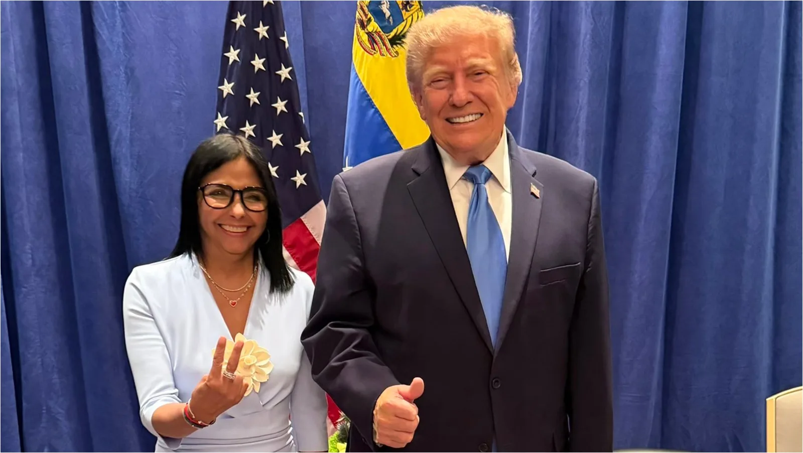 Donald Trump și Delcy Rodriguez la o întâlnire informală la ONU.
