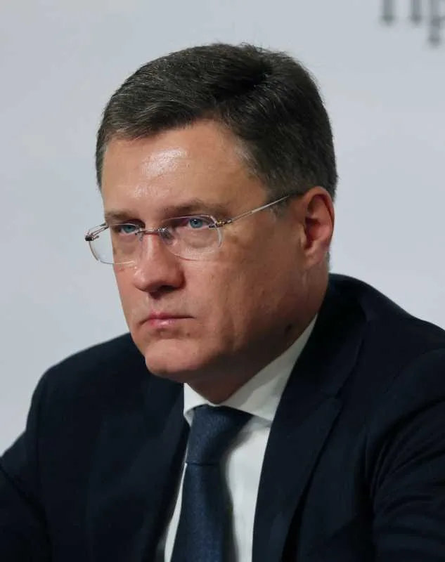 Vicepremierul rus discutând despre importurile de benzină și deficitul intern.