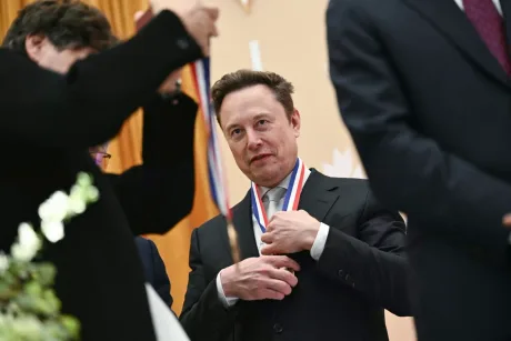Elon Musk discută despre etica tratamentului modelelor AI.