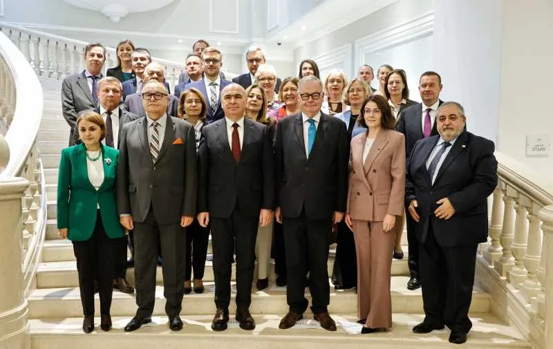 Întâlnire oficială între lideri europeni la București.