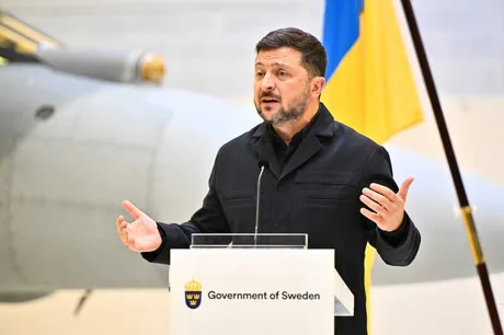 Zelenski solicită sprijin militar pentru apărarea Ucrainei în fața atacurilor rusești.