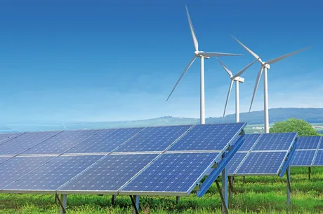 Panouri fotovoltaice instalate pe clădiri publice din Sibiu pentru energie verde.