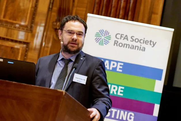 Adrian Codîrlașu discutând despre viitorul economic al României și energia ca motor de creștere.