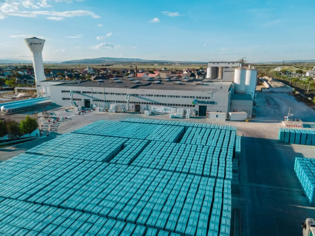 Fabrica de BCA din Adjud, parte a strategiei Holcim pentru aprobat UE.