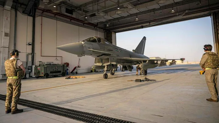 Avion de vânătoare Typhoon pregătit pentru misiuni de apărare aeriană.