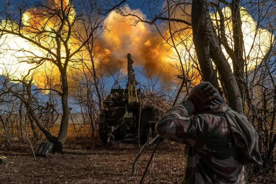 Explozie puternică în timpul unui atac militar în Ucraina.