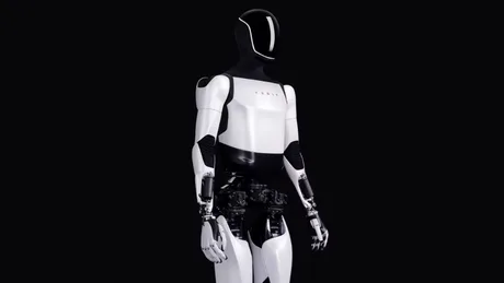 Robotul umanoid Optimus, un proiect ambițios al Tesla, întâmpină dificultăți în producție.
