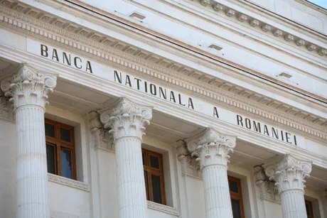 Clădirea Băncii Naționale a României, simbol al stabilității financiare.