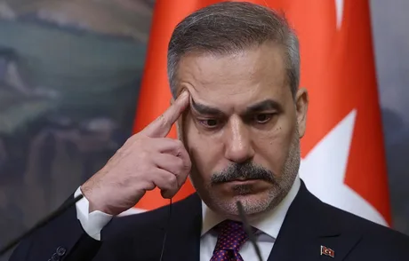 Ministrul turc de Externe, Hakan Fidan, în timpul unei conferințe de presă.