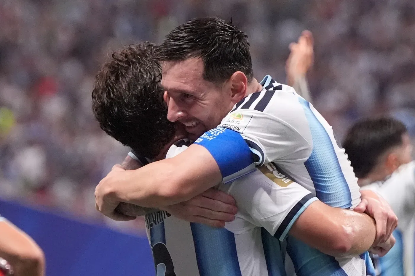 Argentina sărbătorește revenirea dramatică în meciul cu Egiptul.
