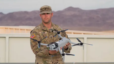 Dronă Skydio X10D utilizată de armata SUA pentru misiuni de recunoaștere.